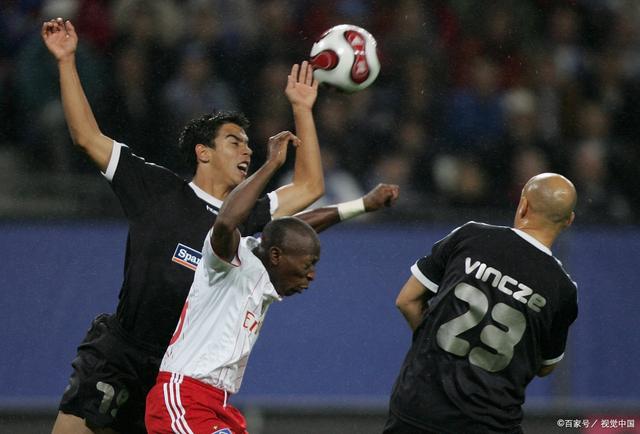 包含奥斯纳布吕克全队发威,战绩不俗提升积分的词条 包含奥斯纳布吕克全队发威,战绩不俗提升积分的词条