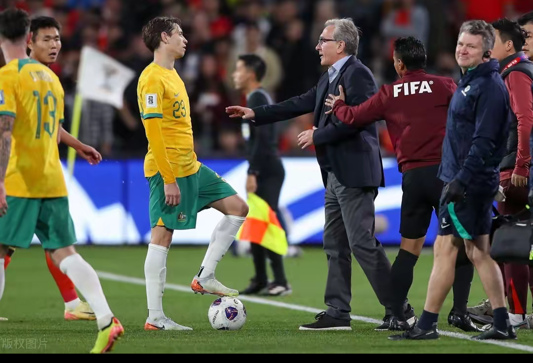 包含无缘晋级！球员受伤影响表现的词条