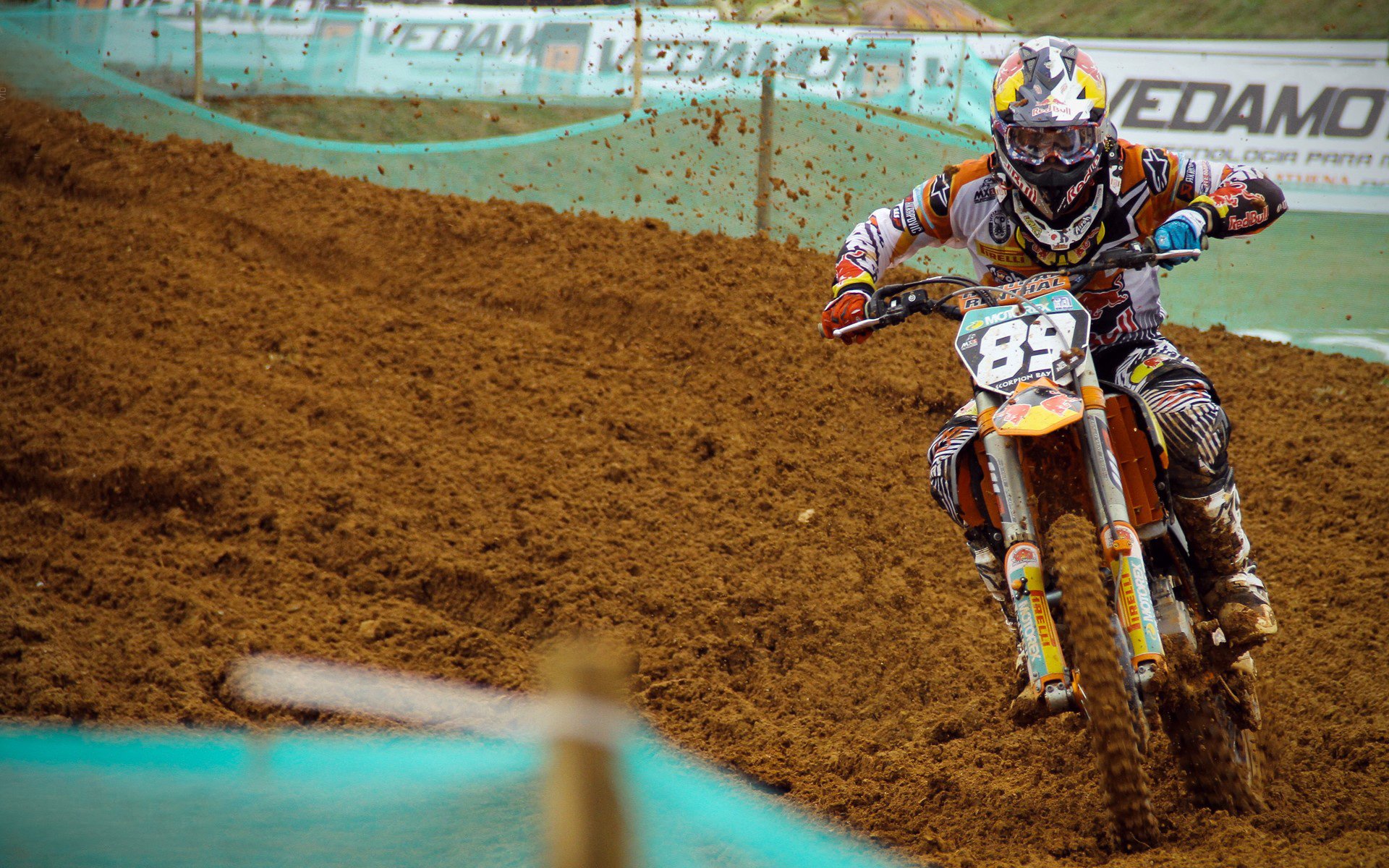 当雄鹿逆转尼克斯,我们见证的不仅是奇迹—米切尔在季后赛舞台的接管者宣言