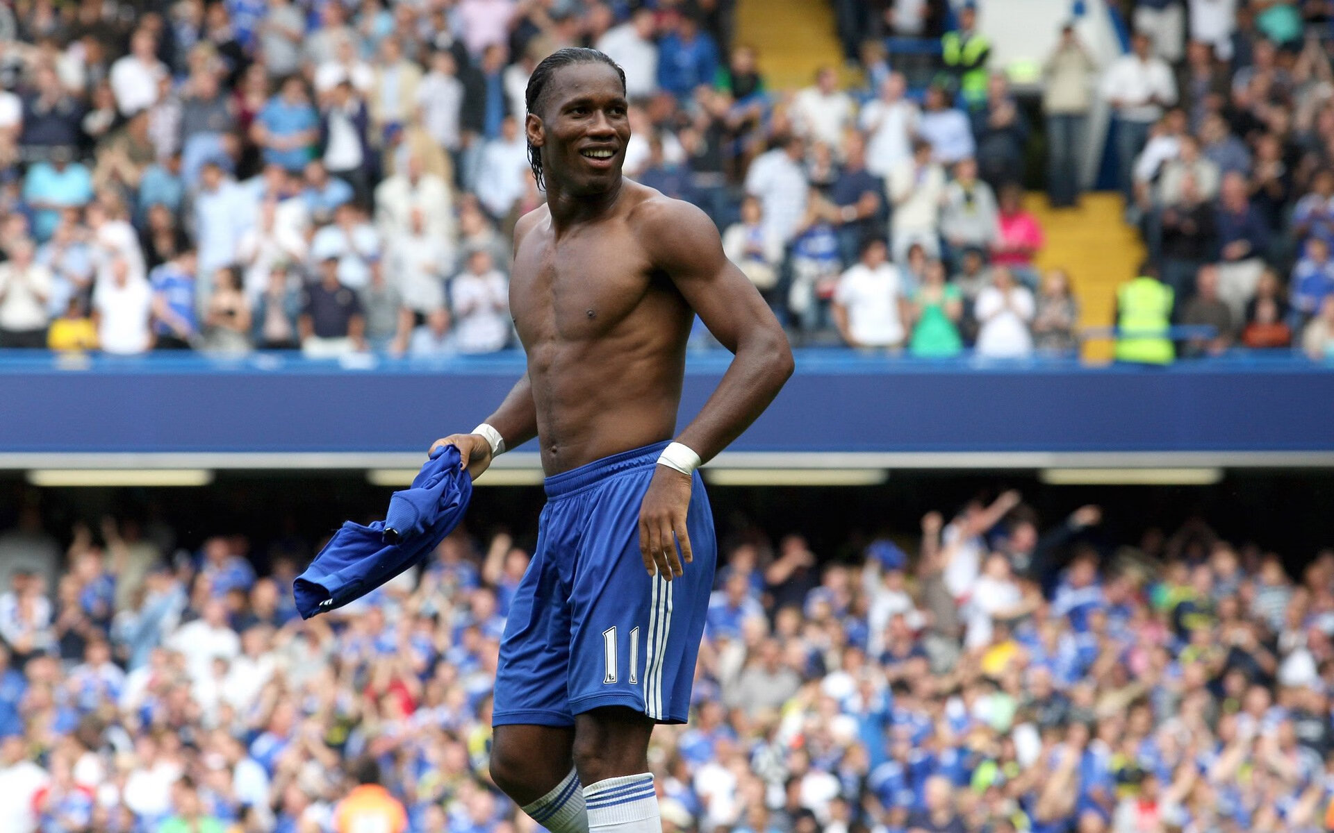 国家德比硝烟未散，红魔悄然锁定塞内加尔明珠