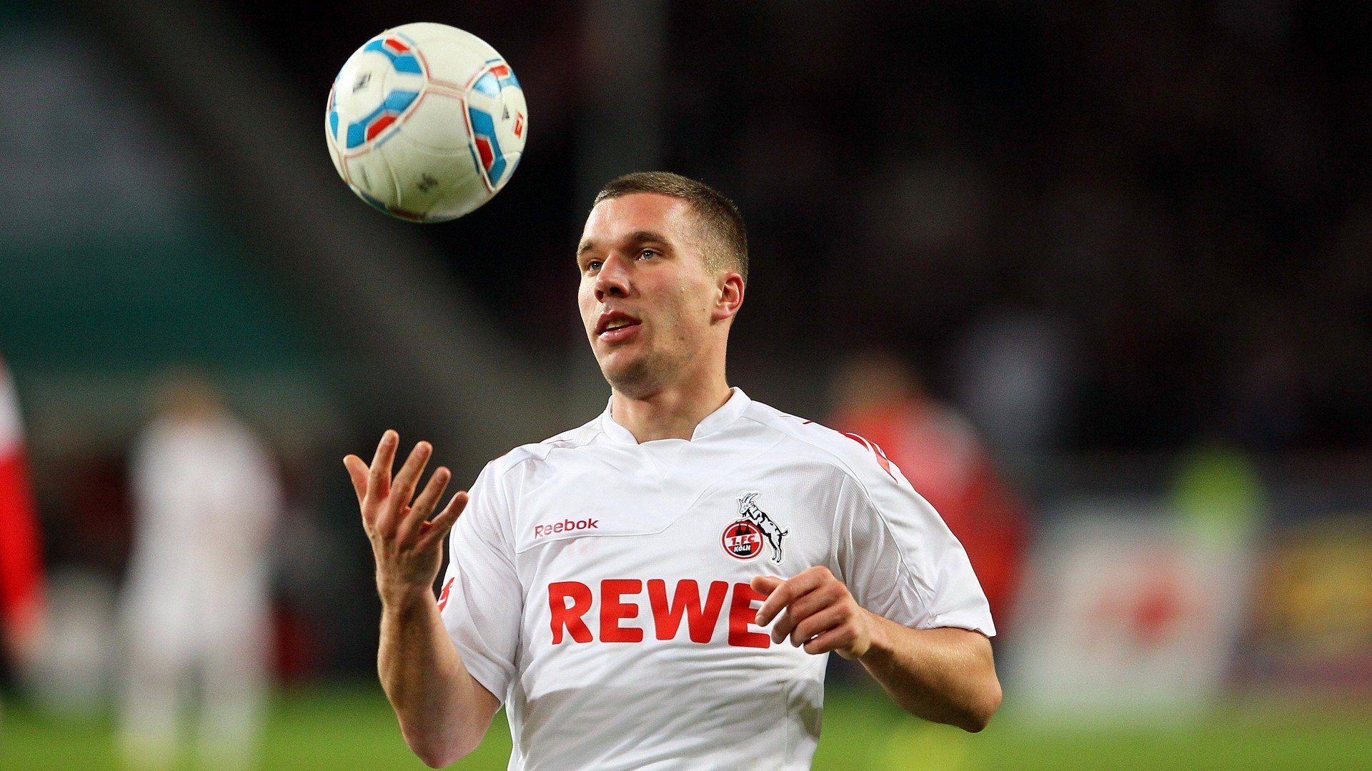 赛道风云,阿斯顿马丁的崛起与塞恩斯的纪录之夜